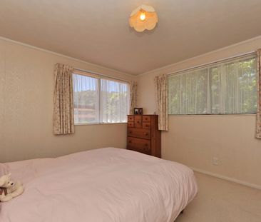 67 Thatcher Crescent, Crofton Downs - Photo 4