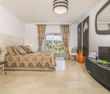 Luxury Villa for rent in Benahavís, Andalusia - Photo 2