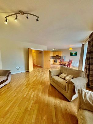 Apartment to Rent: 16 Scariff House, Waterville Terrace, Ballycoolin, Blanchardstown, Dublin 15 - Photo 1