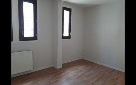 Location Appartement 3 pièces 63 m² La Châtre - Photo 2