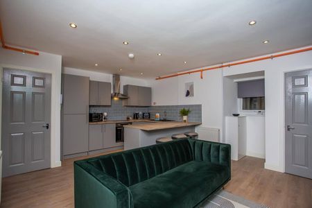 North Parade - Photo 2