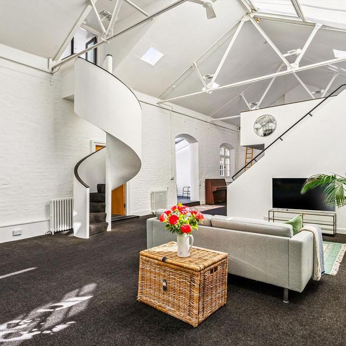 3 bedroom flat to rent - Photo 1