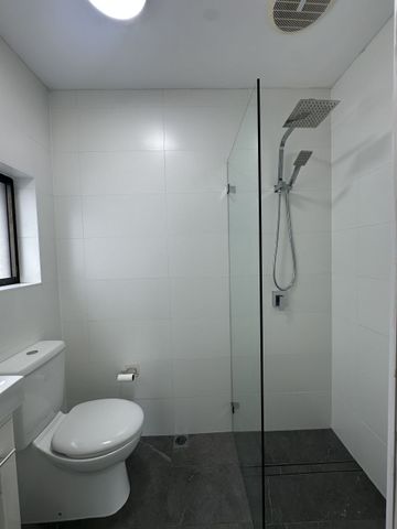 Perfectly positioned in the heart of Coogee! - Photo 4