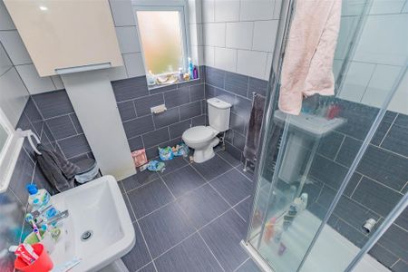 6 bedroom house to rent - Photo 2