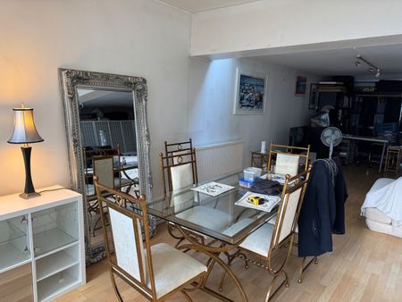 2 Bed Flat, Plantation Wharf, SW11 - Photo 5