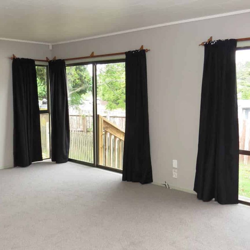 Family Home - Water Included! - Photo 1