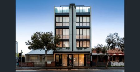 Boutique Luxury Living with Panoramic City Views. - Photo 4