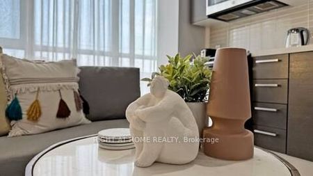 King East Lofts - Photo 2