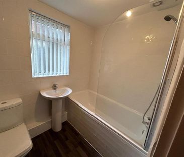 3 bedroom terraced house to rent - Photo 6