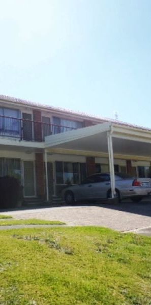 Recently renovated one bedroom unit - Photo 1