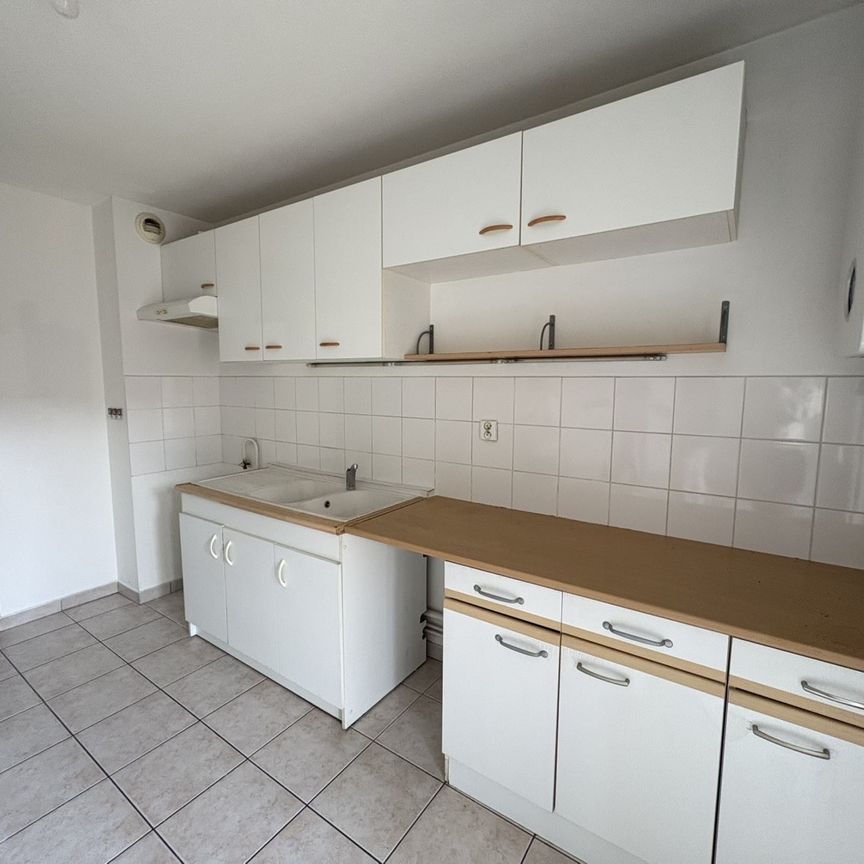 Location Appartement 2 pièces 54m² LE PEAGE DE ROUSSILLON 38550 - Photo 1