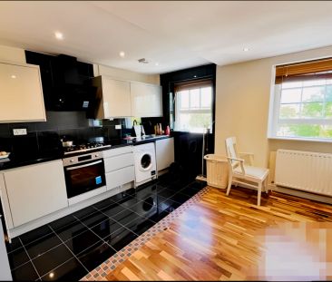Ensuite Room 2 - Photo 6