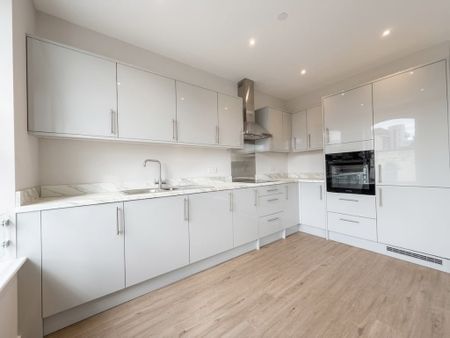 Sutton Court Road, Sutton - Photo 2