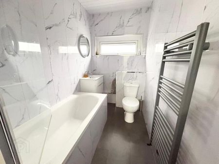 24 Spencer Street, Holywood, BT18 9DN - Photo 5