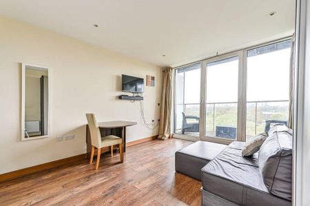 Studio to rent - Photo 3