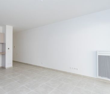 Location Appartement 1 pièce 28m² NICE 06200 - Photo 2