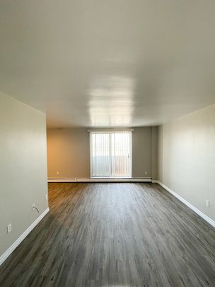 Avon Place Apartments - Photo 1