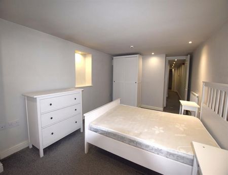 3 Bedroom Apartment Available Arranging tenancy - Photo 4