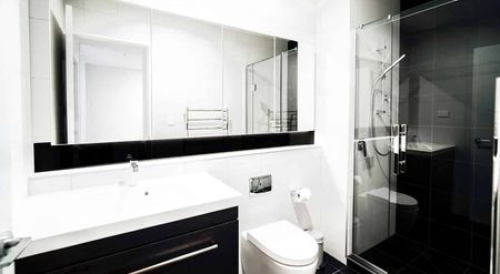 Chic 2BR Apt with Stunning Views - Photo 5