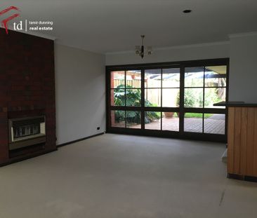 31 Lerunna Avenue, Hallett Cove SA 5158 - House For Rent | Domain - Photo 1