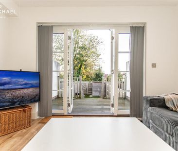 4 bedroom terraced house to rent - Photo 6