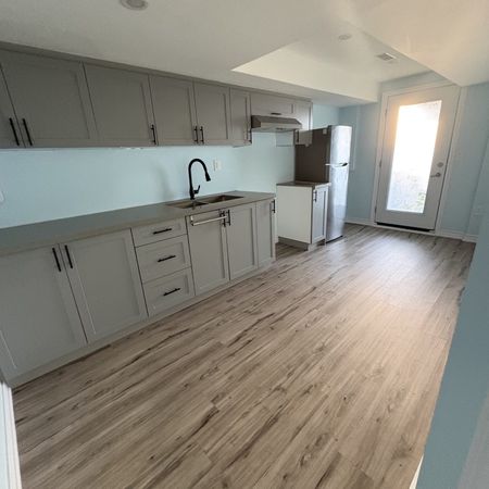 For Lease - 1816 Silverstone Crescent, Oshawa, Ontario - Photo 3