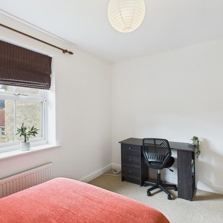 1 bedroom in a house share to rent - Photo 1