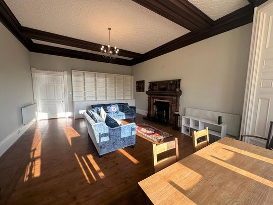 3 bedroom flat to rent - Photo 1