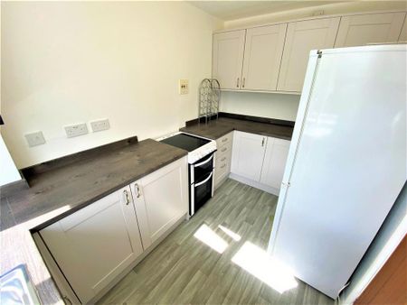 1 bedroom flat to rent - Photo 4