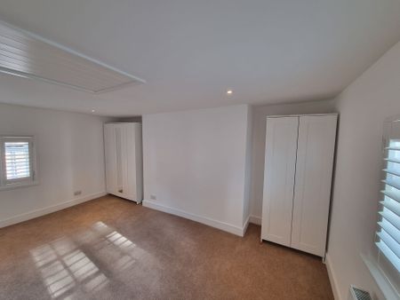 3 bed mid-terraced house to rent in High Street, Kenilworth, CV8 - Photo 4