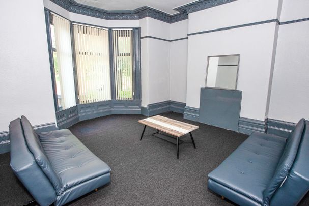 7 bedroom house to rent Moss Lane East, Manchester, M14 - Photo 1