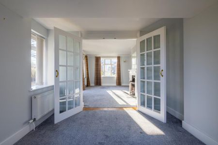 4 bedroom detached house to rent - Photo 3