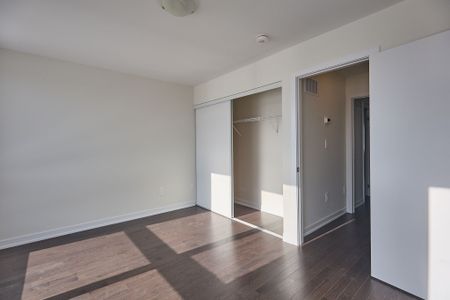 For Lease - 60 Green gardens Boulevard, Toronto, Ontario - Photo 2