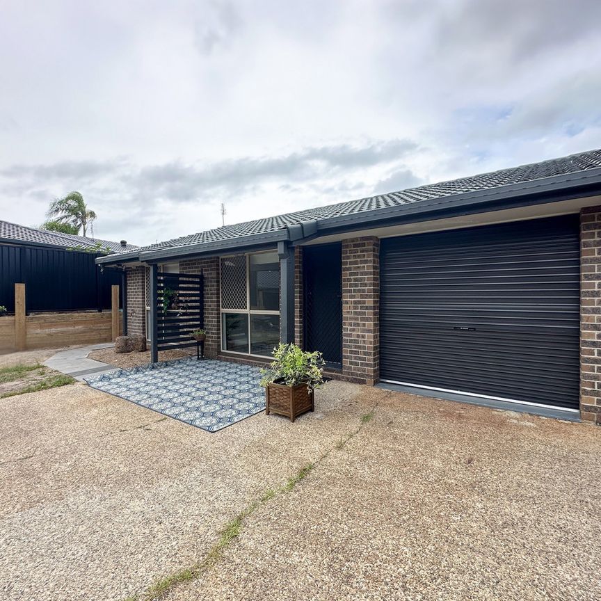 2/11 Napper Road, Parkwood - Photo 1