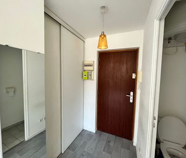 Location Appartement 1 pièce 28m² - Photo 3