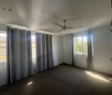 Room for Everyone- Spacious Two-Story Family Home - Photo 3