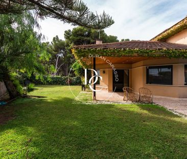 Luxury Villa for rent in Sitges, Catalonia - Photo 2