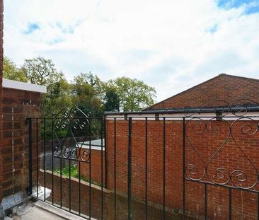 Sunny Gardens Road, Hendon, London, NW4 - Photo 1