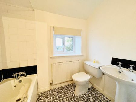 2 bedroom cottage to rent - Photo 2