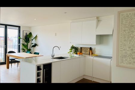 2 Bed Flat, London, W4 - Photo 5