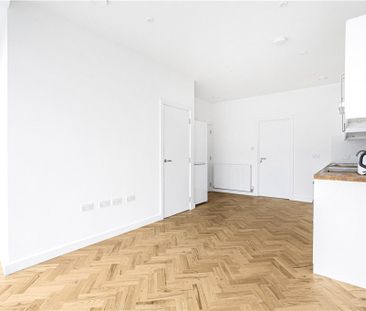 West Hill, Wandsworth, SW18 1RU - Photo 4