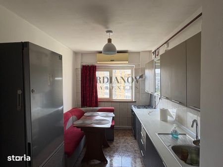 Apartament cu 4 camere - centrală proprie - Tineretului - Timpuri Noi - Fotografie 5