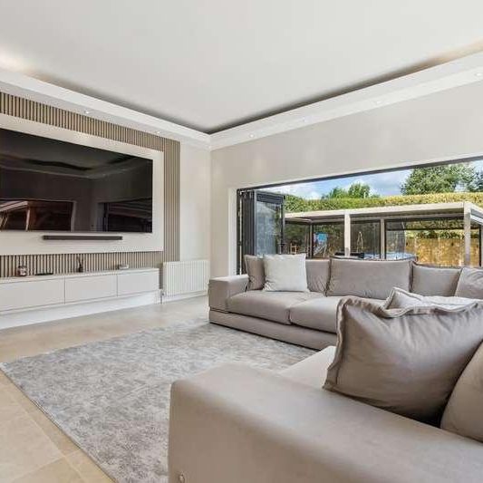 The Baulk, Biggleswade, SG18 - Photo 1