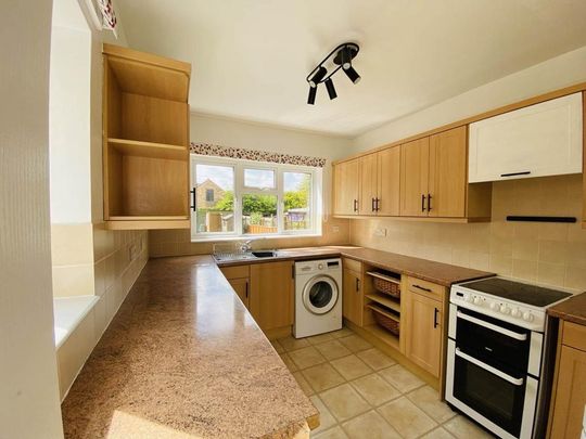 3 bedroom semi-detached house to rent - Photo 1