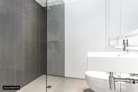 MGM MARTIN - ONE BEDROOM APARTMENT - Photo 3