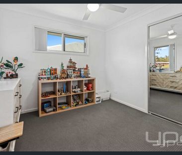 End of Street Living, Close to Parks - Photo 6