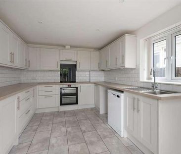 Fitzroy Road, Tankerton, Whitstable, CT5 - Photo 5