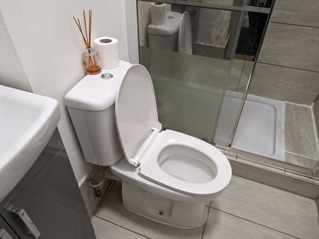 1 Bed Flat, Woodborough Road, NG3 - Photo 2