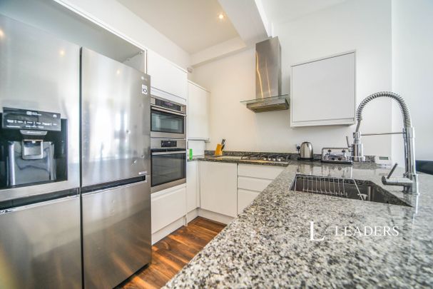 2 bedroom apartment to rent Sea Road, Felixstowe - Photo 1