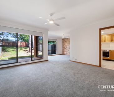 Spacious & Freshly Updated 3-Bedroom Townhouse in a Quiet Complex - Photo 2